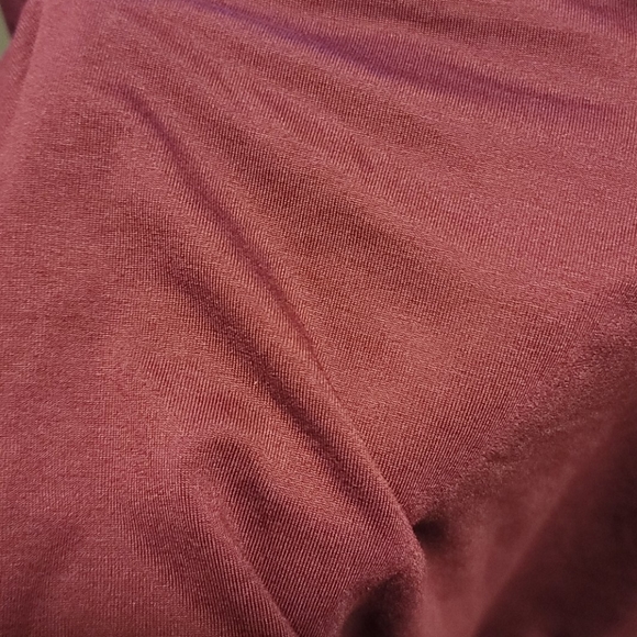 Merlot Lularoe Classic T - Picture 3 of 3